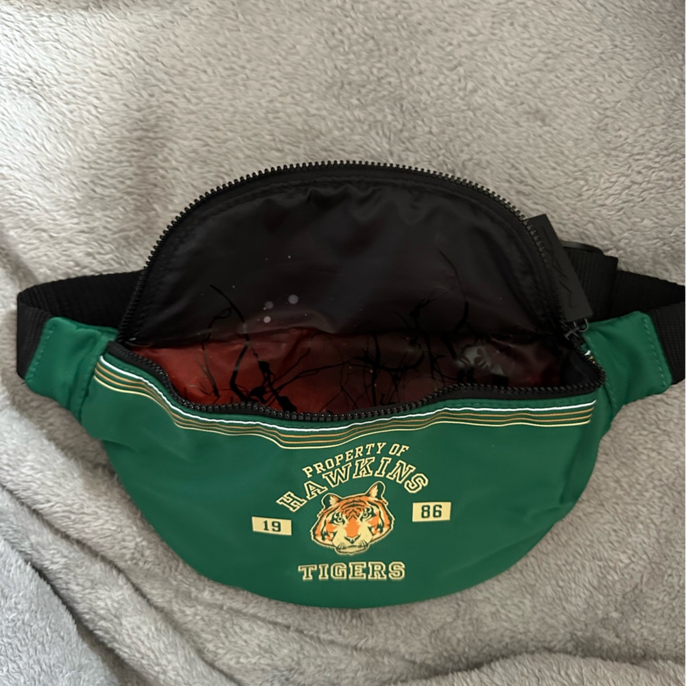 Stranger Things Fanny Pack - MAC